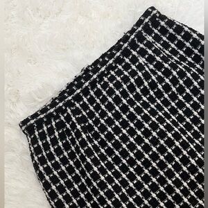 VTG 90s black and white houndstooth tweed skirt made in Italy  #oldmoney